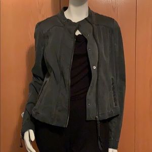 Peyton Jensen gray cropped jacket